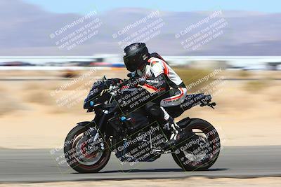 media/Apr-15-2022-Apex Assassins (Fri) [[9fb2e50610]]/Trackday Level 1/Session 2/Speed Shots/